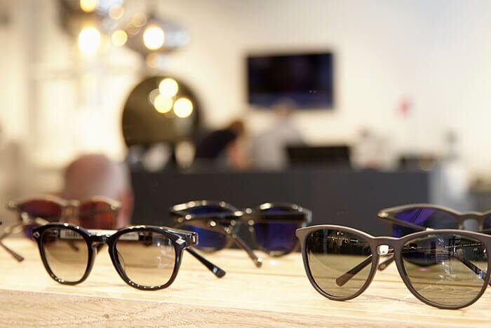 Hvad angår folk Rendition Happening Hos Vejland Briller på Amager har vi et stort udvalg af lækre solbriller
